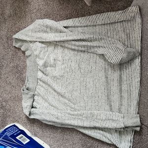 Offshoulder sweater